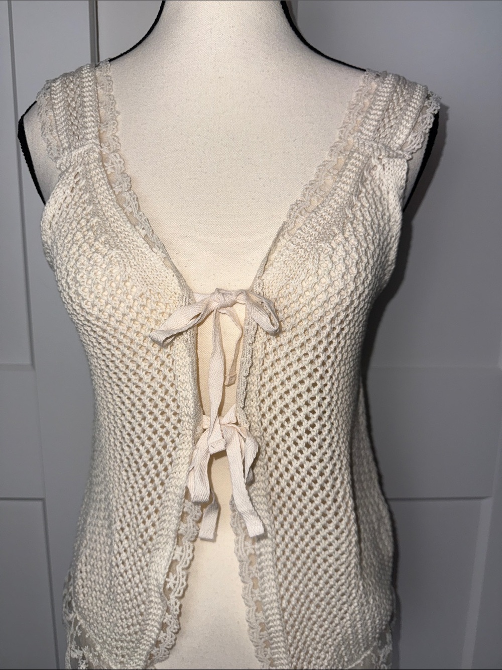 100% cotton tie front crochet thick strap tank top lace detail medium